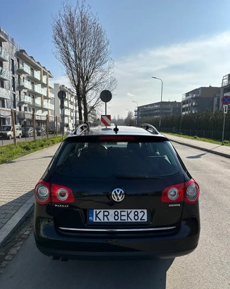 Volkswagen Passat cena 17900 przebieg: 235000, rok produkcji 2007 z Kraków małe 211